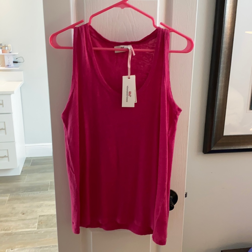 Vineyard vines pink tank top
